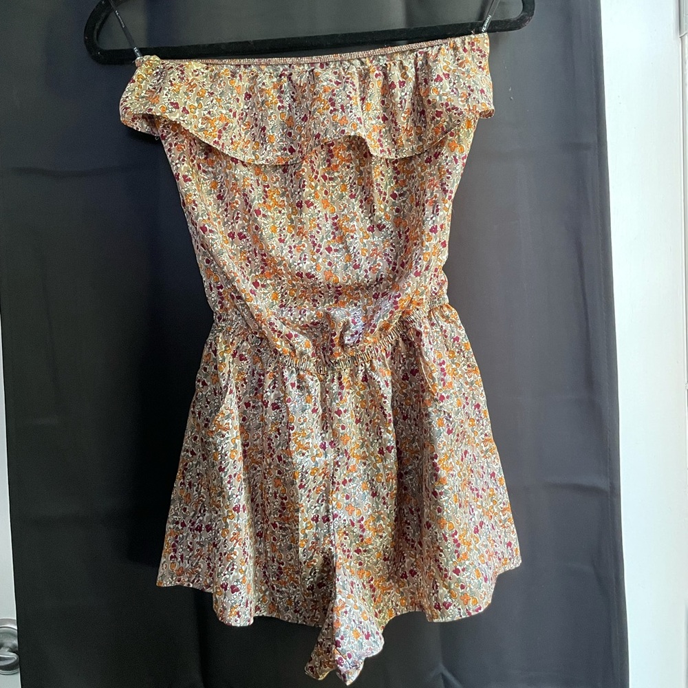 Tube top romper with no tags - size small